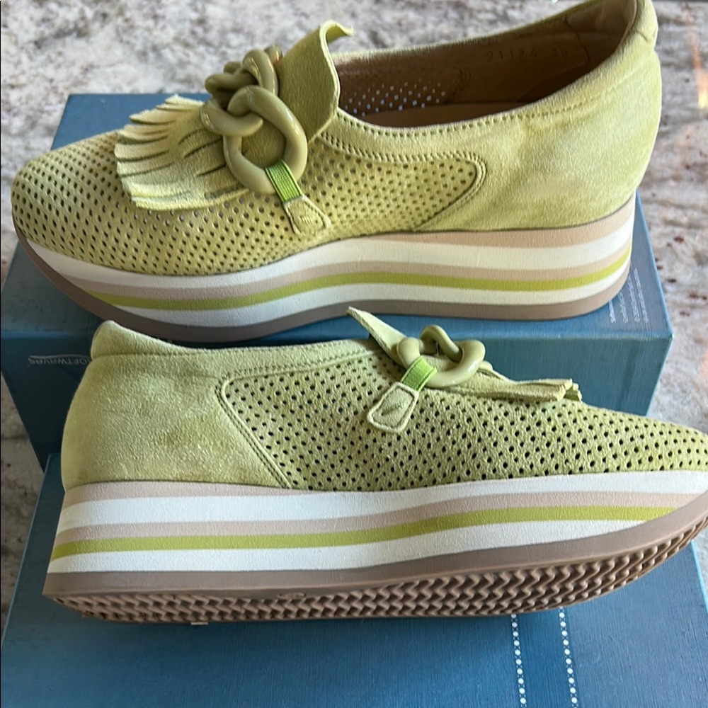 Women's Green Loafers - Picture 8 of 8